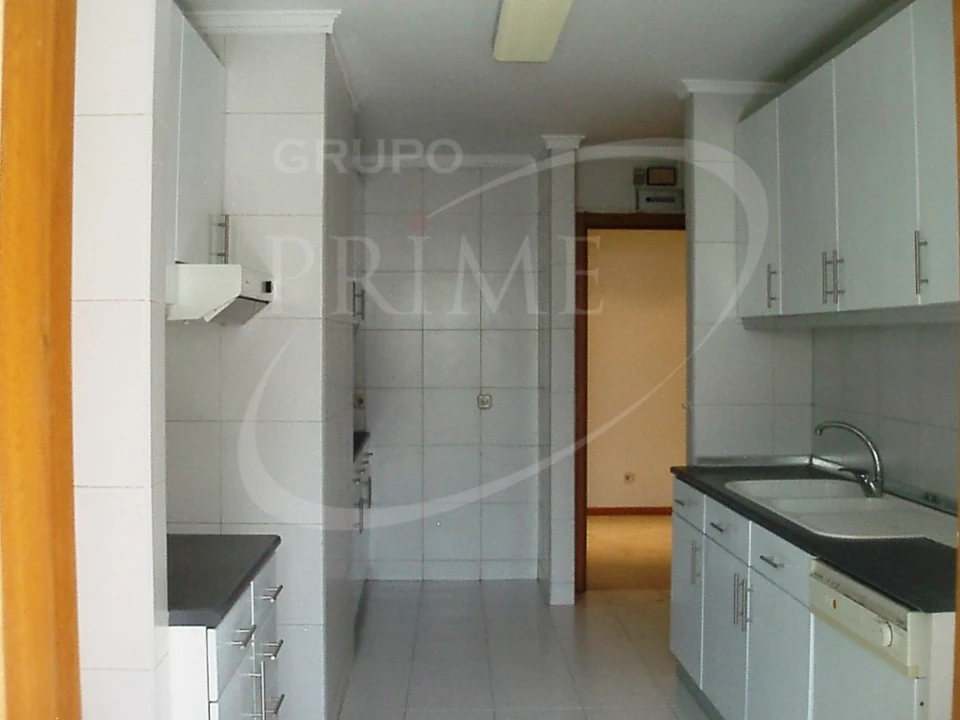 Apartamento T3 para Arrendamento em Aldoar, Foz do Douro e Nevogilde Foto 19