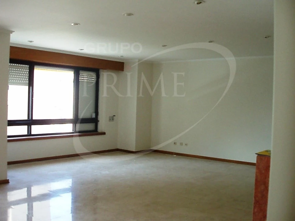 Apartamento T3 para Arrendamento em Aldoar, Foz do Douro e Nevogilde Foto 22