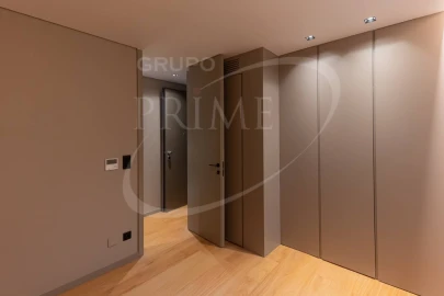 Apartamento T1 para Arrendamento em Aldoar, Foz do Douro e Nevogilde