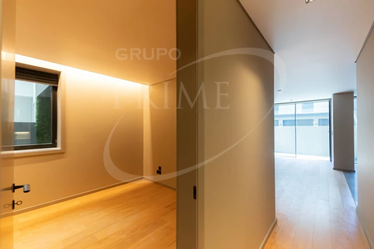 Apartamento T1 para Arrendamento em Aldoar, Foz do Douro e Nevogilde Foto 9