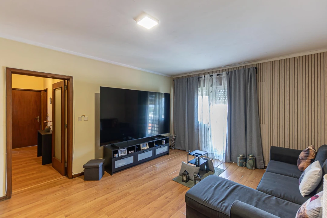 Apartamento T2 para Venda em Ramalde Foto 12