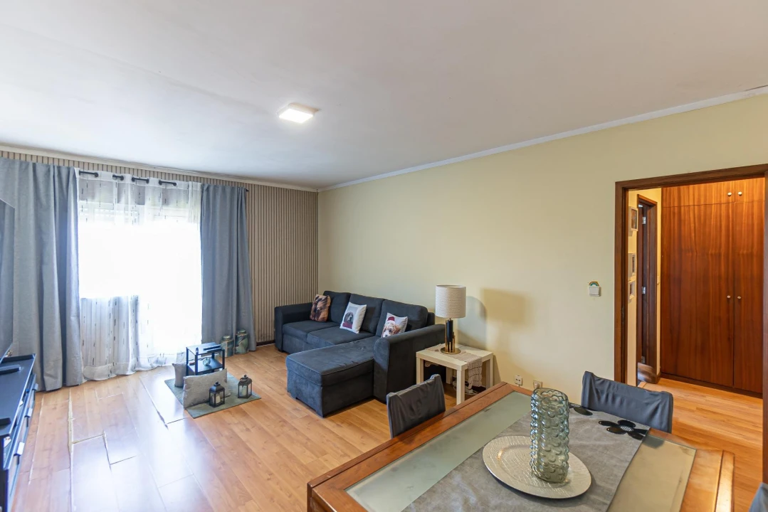 Apartamento T2 para Venda em Ramalde Foto 14