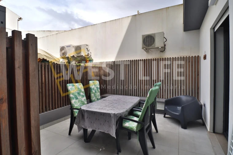 Apartamento T1 para Arrendamento em Silveira Foto 11