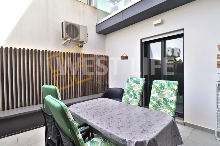 Apartamento T1 para Arrendamento em Silveira Foto 12