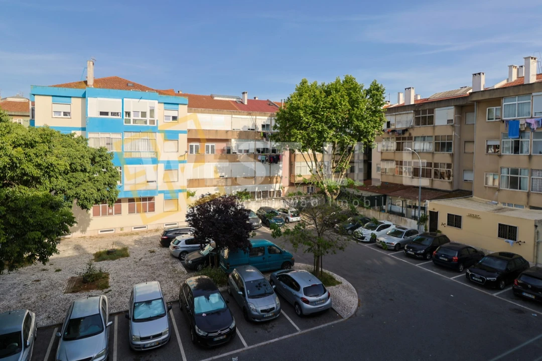 Apartamento T2 para Venda em Falagueira-Venda Nova Foto 7