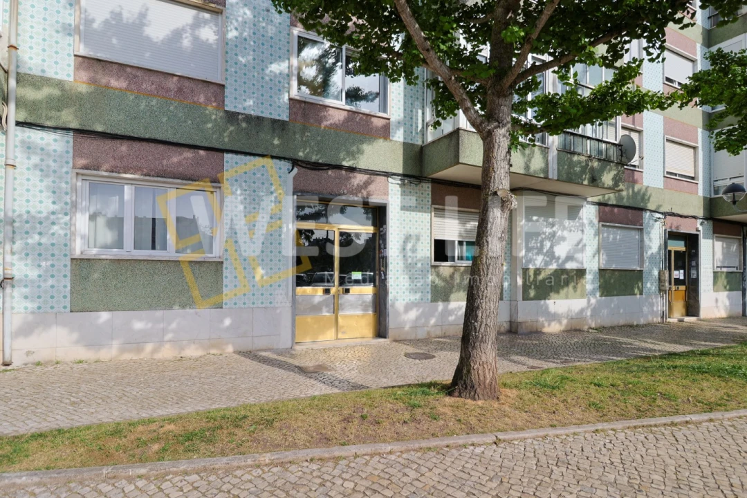 Apartamento T2 para Venda em Falagueira-Venda Nova Foto 18