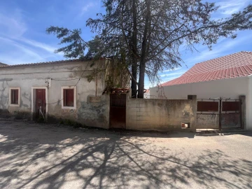 Moradia T2 para Venda em Achete, Azoia de Baixo e Póvoa de Santarém