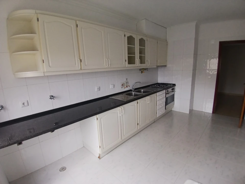 Apartamento T2 para Arrendamento em Algueirão-Mem Martins Foto 13