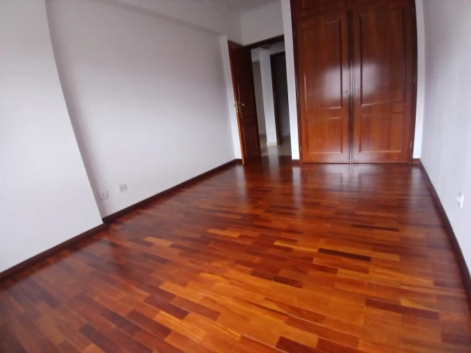 Apartamento T2 para Arrendamento em Algueirão-Mem Martins Foto 18