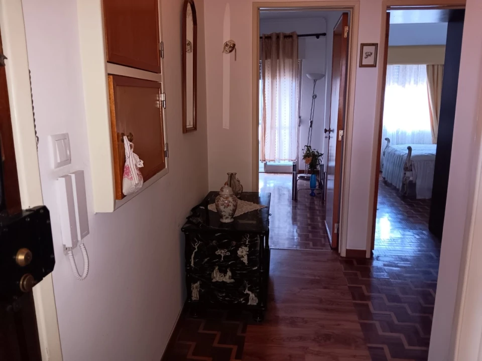 Apartamento T2 para Venda em Agualva e Mira-Sintra Foto 12