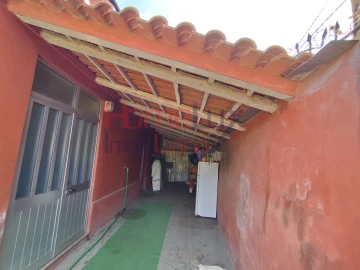 Moradia T1 para Venda em O. Azeméis, Riba-Ul, Ul, Macinhata Seixa, Madail