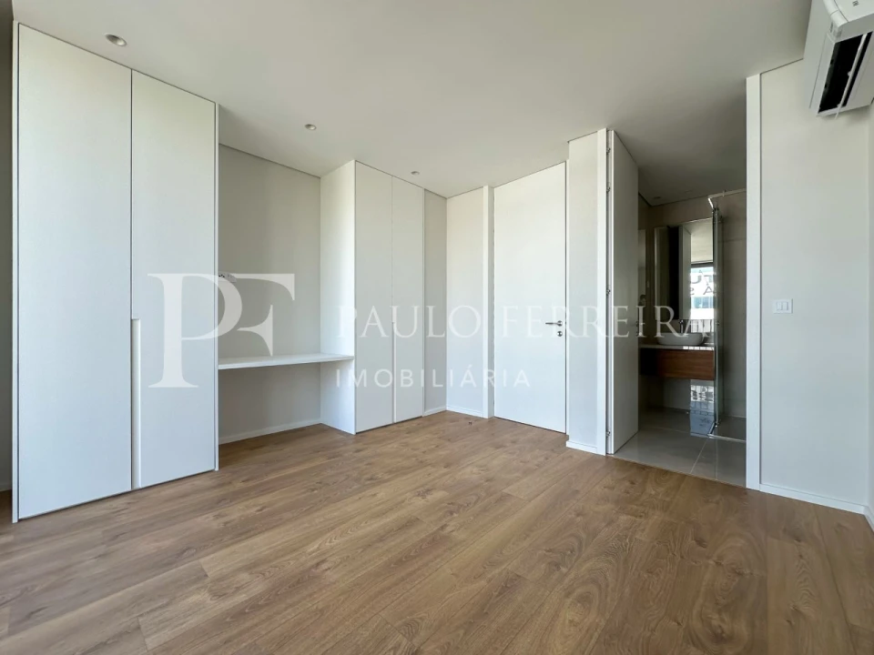 Apartamento T2 para Arrendamento em Antas e Abade de Vermoim Foto 10