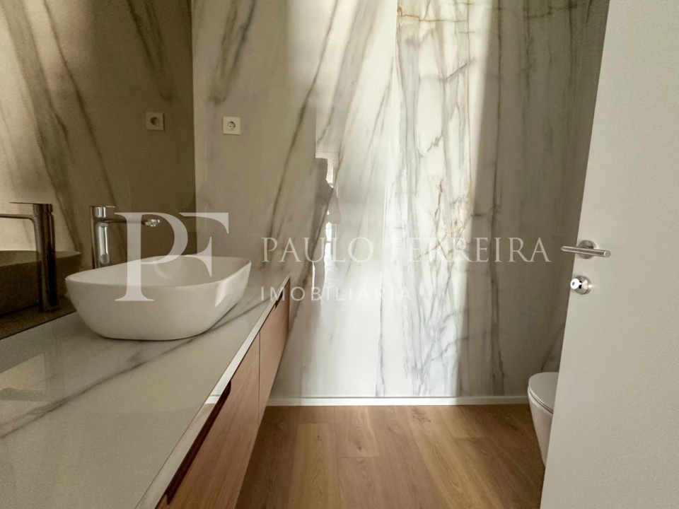Apartamento T2 para Arrendamento em Antas e Abade de Vermoim Foto 11
