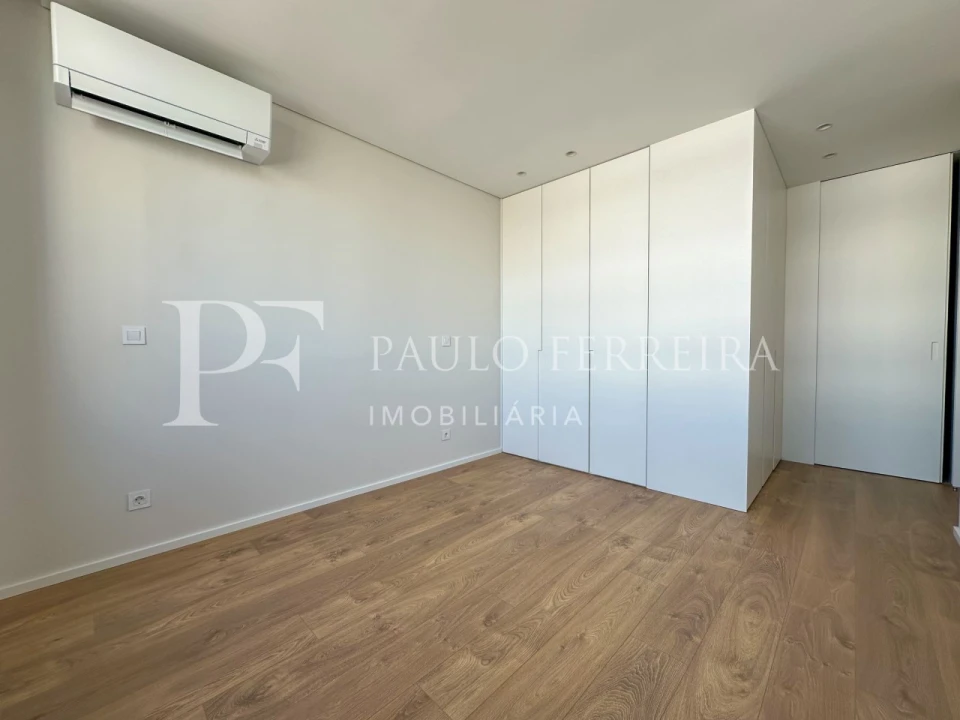Apartamento T2 para Arrendamento em Antas e Abade de Vermoim Foto 13