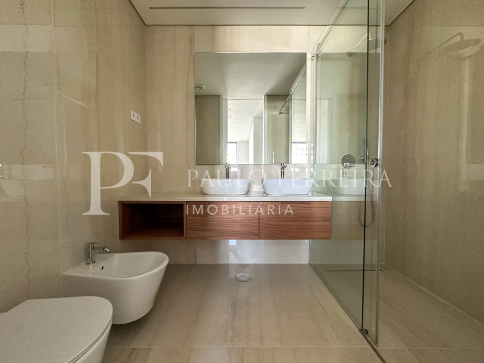 Apartamento T2 para Arrendamento em Antas e Abade de Vermoim Foto 14
