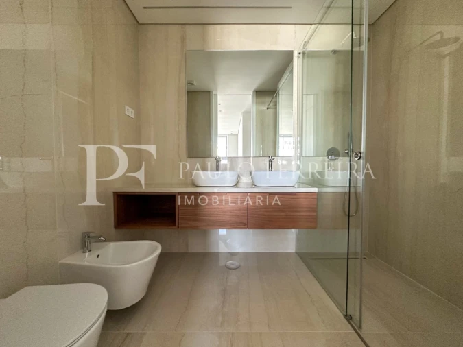 Apartamento T2 para Arrendamento em Antas e Abade de Vermoim Foto 14