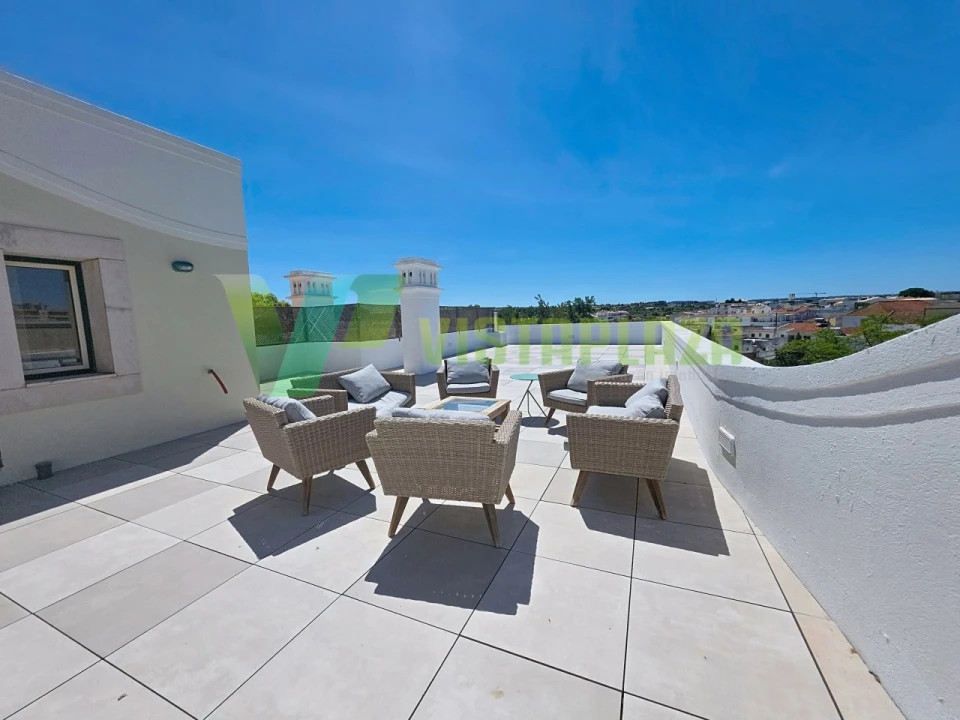 Apartamento T2 para Venda em Estômbar e Parchal Foto 38