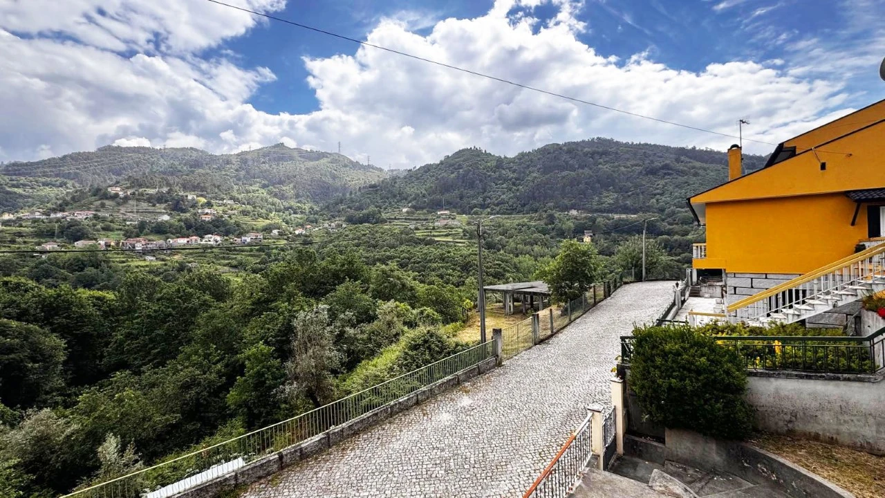 Moradia T4 para Venda em Padronelo Foto 18