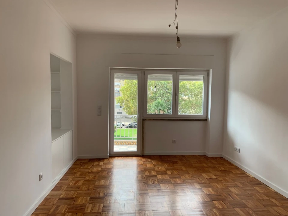 Apartamento T3 para Arrendamento em Santa Clara Foto 18