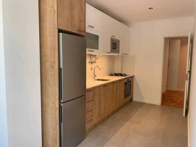 Apartamento T3 para Arrendamento em Santa Clara Foto 3
