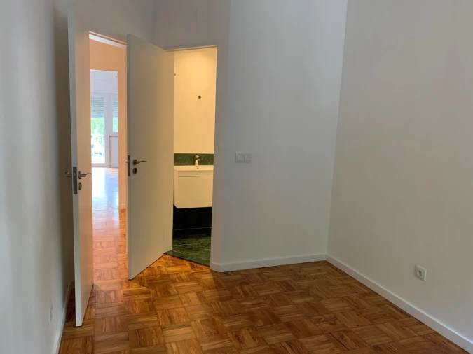 Apartamento T3 para Arrendamento em Santa Clara Foto 5