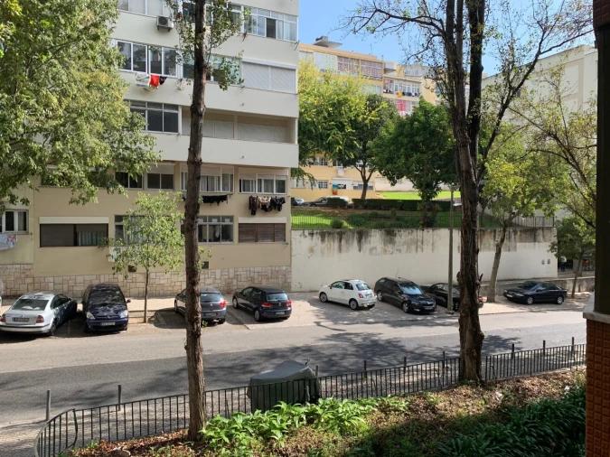 Apartamento T3 para Arrendamento em Santa Clara Foto 9