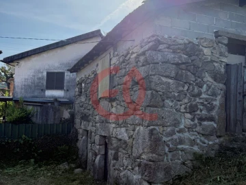 Moradia T1 para Venda em Eiras e Mei