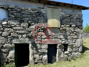 Moradia T1 para Venda em Eiras e Mei