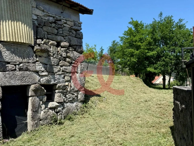 Moradia T1 para Venda em Eiras e Mei