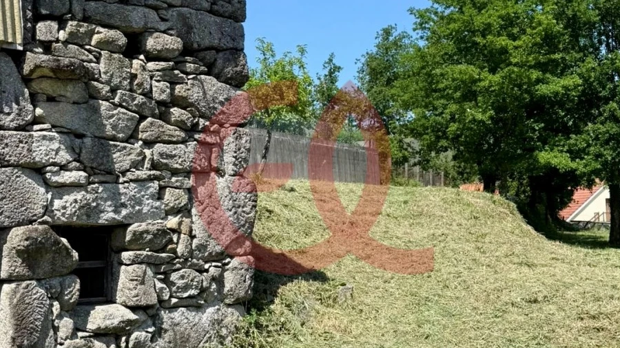 Moradia T1 para Venda em Eiras e Mei