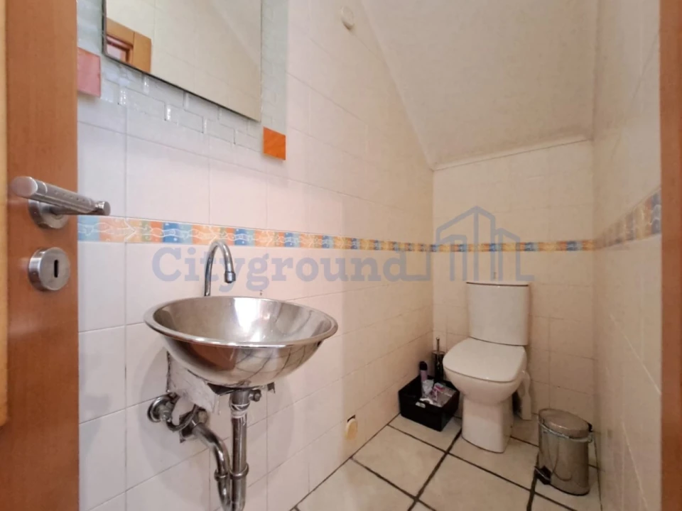 Moradia T5 para Venda em Roliça Foto 9