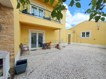 Moradia T5 para Venda em Roliça