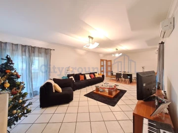 Moradia T5 para Venda em Roliça
