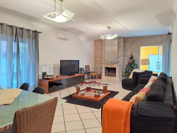 Moradia T5 para Venda em Roliça