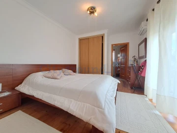 Moradia T5 para Venda em Roliça