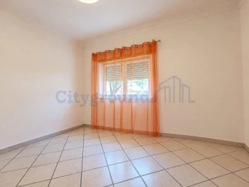 Moradia T5 para Venda em Roliça