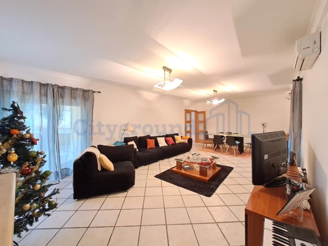 Moradia T5 para Venda em Roliça Foto 10