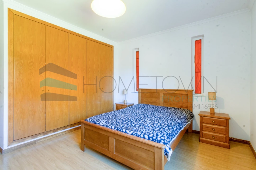 Apartamento T1 para Venda em Quarteira Foto 11