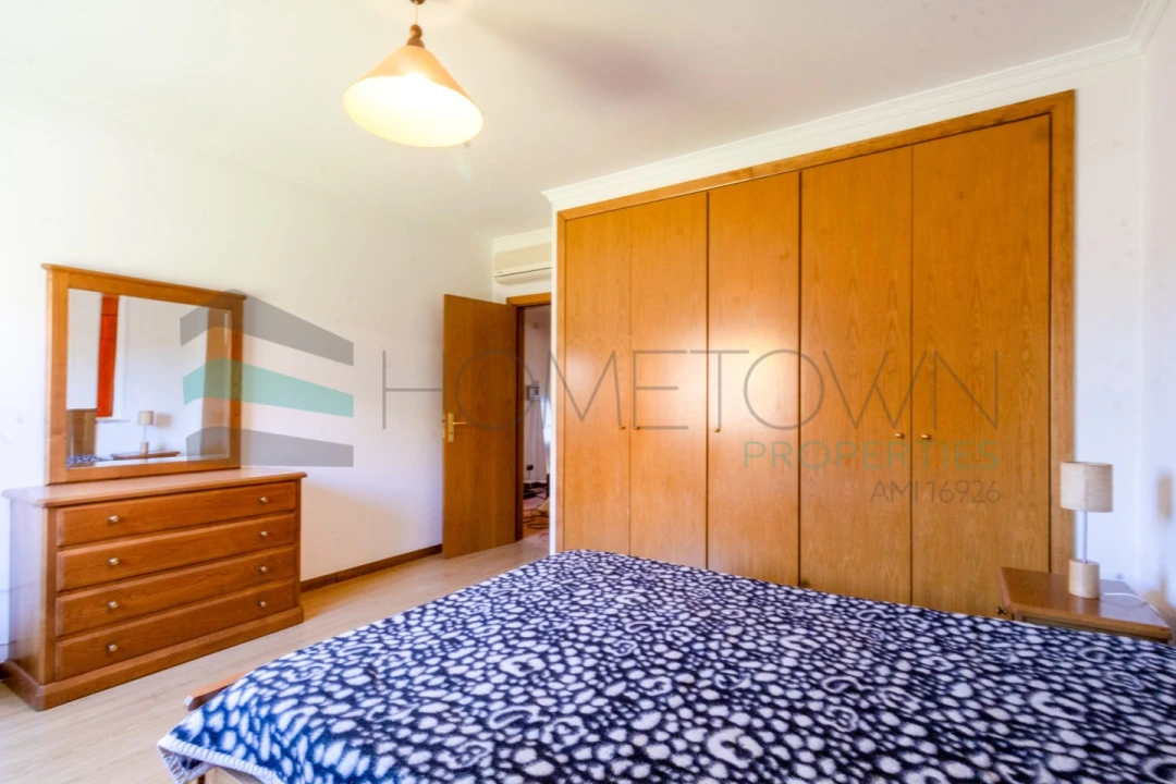 Apartamento T1 para Venda em Quarteira Foto 12