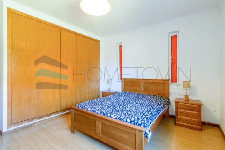 Apartamento T1 para Venda em Quarteira Foto 11