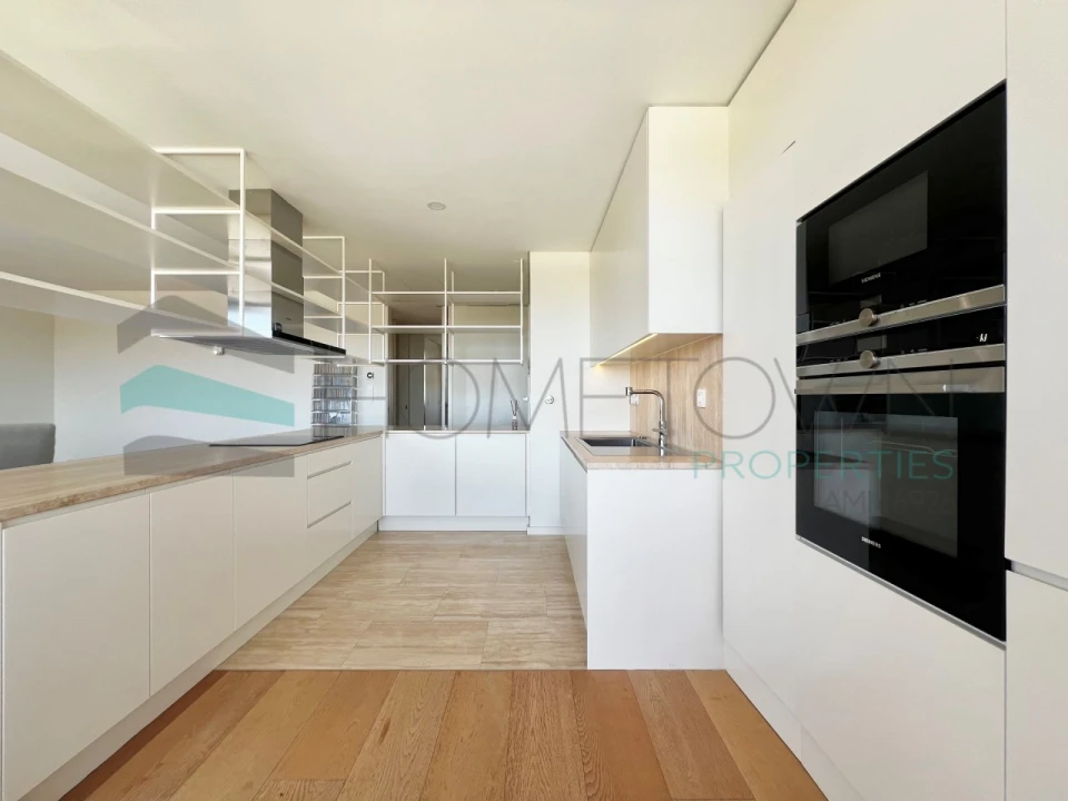 Apartamento T2 para Venda em Quarteira Foto 3