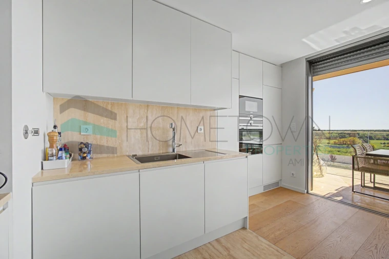 Apartamento T2 para Venda em Quarteira Foto 3