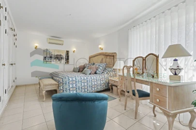 Moradia T3 para Venda em Quarteira