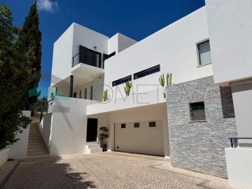 Moradia T3 para Venda em Loule (São Sebastião)
