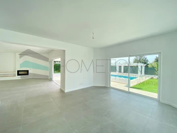 Moradia T3 para Venda em Quarteira