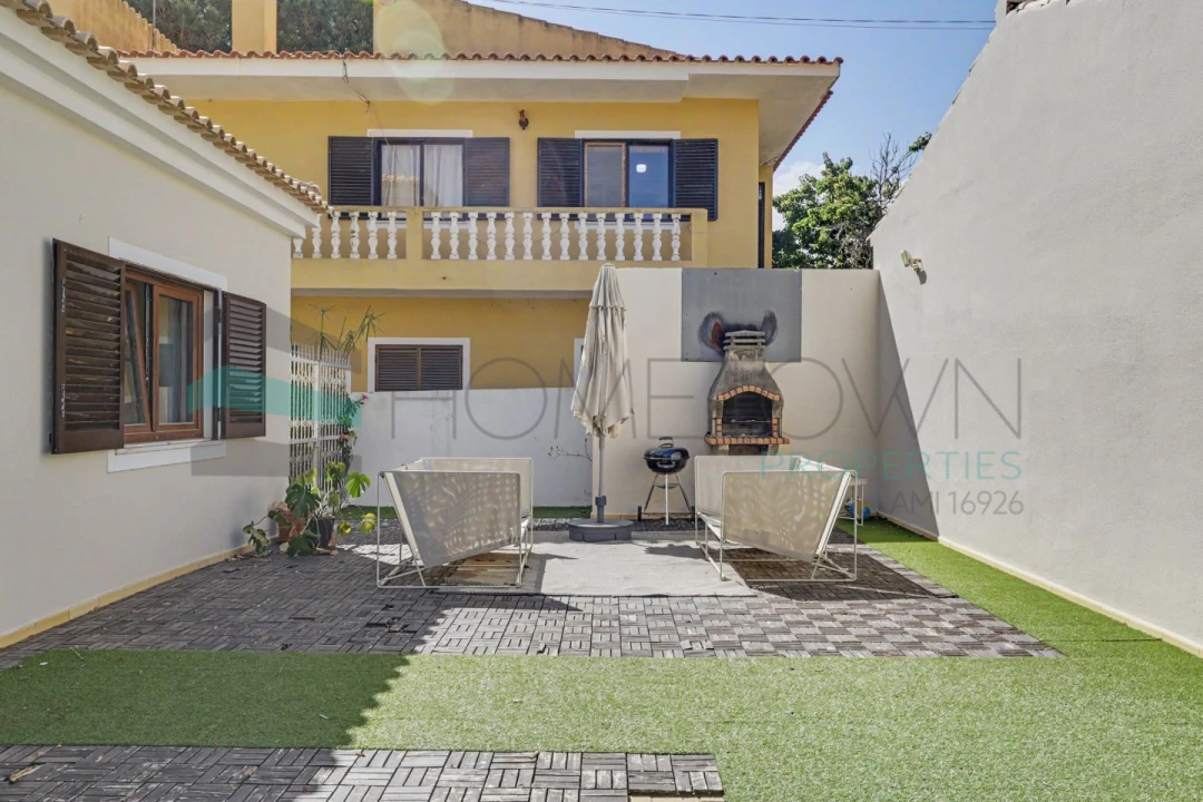 Moradia T4 para Venda em Quarteira Foto 38