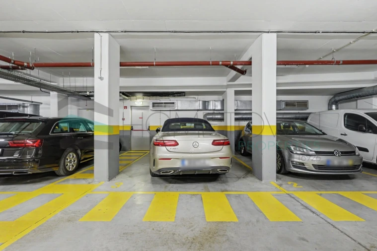 Apartamento T2 para Venda em Quarteira Foto 32