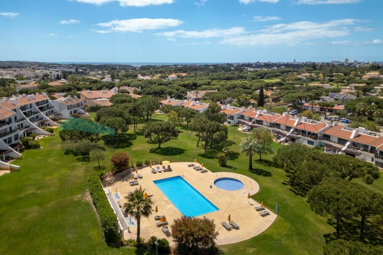 Apartamento T2 para Venda em Quarteira Foto 42