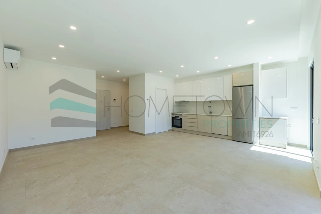 Apartamento T3 para Venda em Quarteira Foto 6