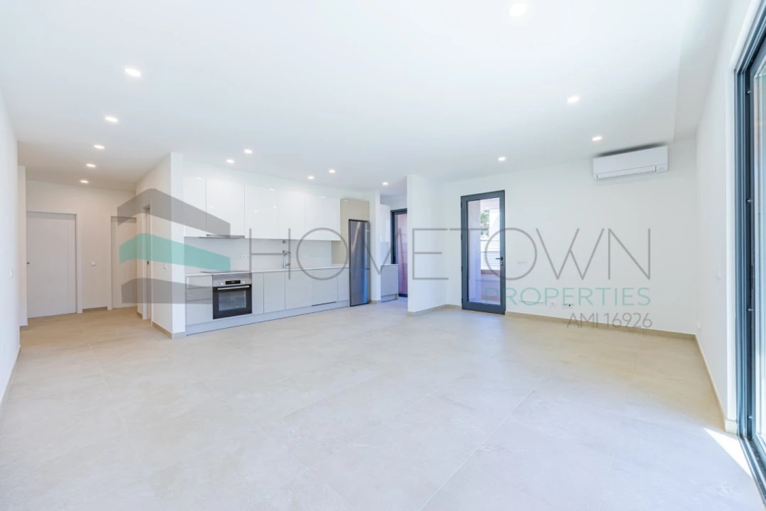 Apartamento T3 para Venda em Quarteira Foto 13